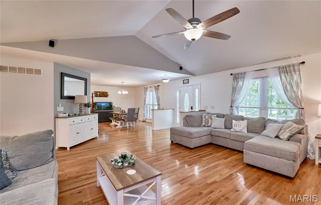 1939 N Rock Church Road, Troy, MO 63379
