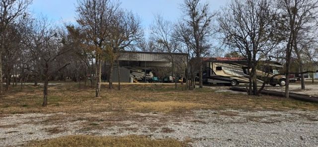 137 Buffalo Gap Drive, Bridgeport, TX 76426