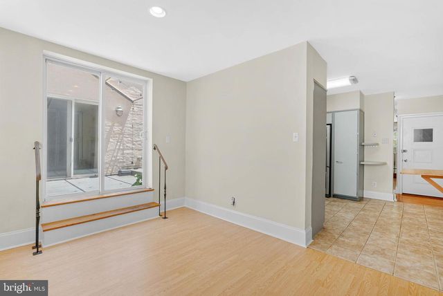 1833 SPRUCE ST, Philadelphia, PA 19103