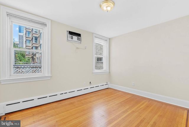 1833 SPRUCE ST, Philadelphia, PA 19103