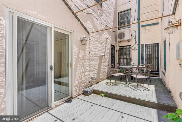 1833 SPRUCE ST, Philadelphia, PA 19103