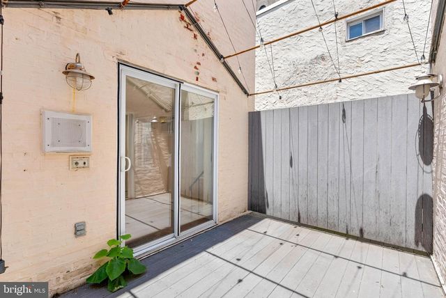 1833 SPRUCE ST, Philadelphia, PA 19103