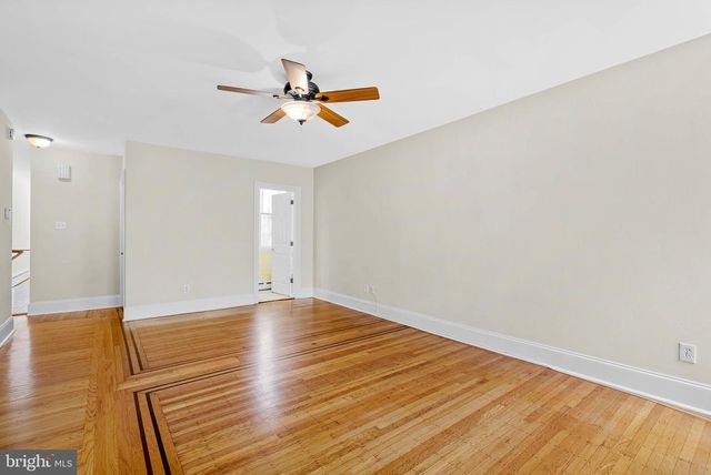 1833 SPRUCE ST, Philadelphia, PA 19103