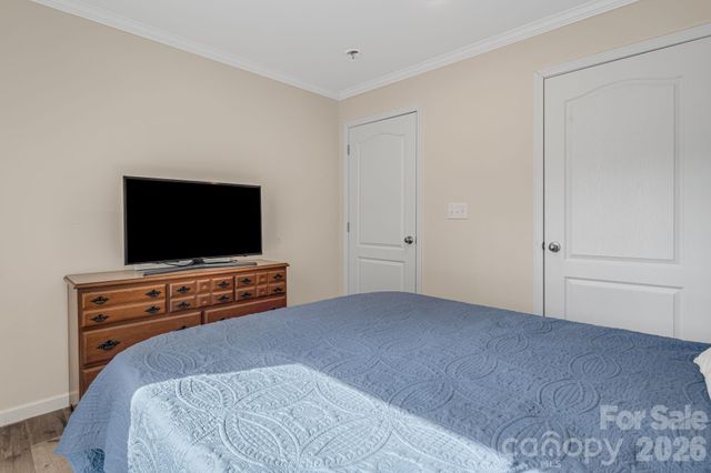 1923 Ridge Road, Hendersonville, NC 28792