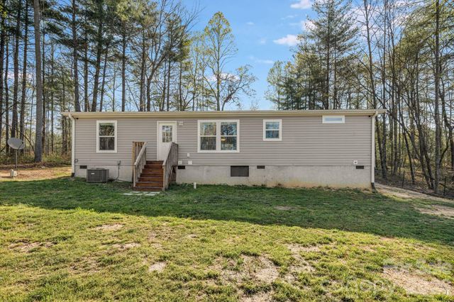 1923 Ridge Road, Hendersonville, NC 28792