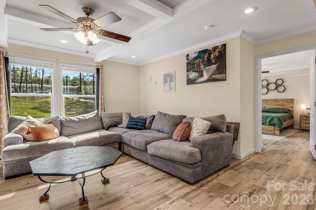 1923 Ridge Road, Hendersonville, NC 28792