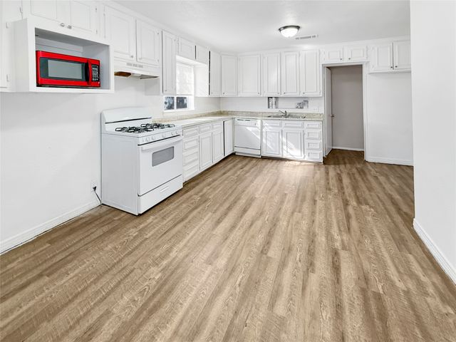 1009 E 11th Street, Dallas, TX 75203