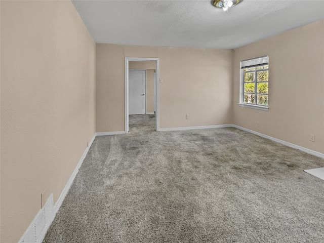 1009 E 11th Street, Dallas, TX 75203