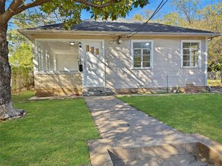 1009 E 11th Street, Dallas, TX 75203