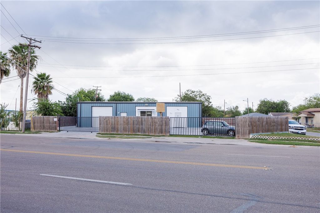 4058 Lou St, Corpus Christi, TX 78405 — photo 5
