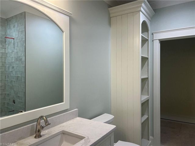 3814 Pinewood Lake Drive, Winston-salem, NC 27106