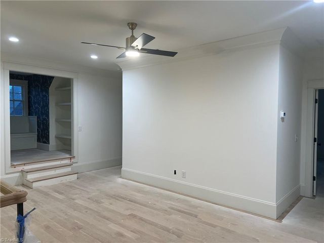 3814 Pinewood Lake Drive, Winston-salem, NC 27106