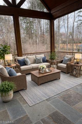 3814 Pinewood Lake Drive, Winston-salem, NC 27106