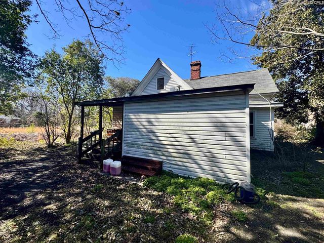 127 S Dennis Avenue, Bishopville, SC 29010