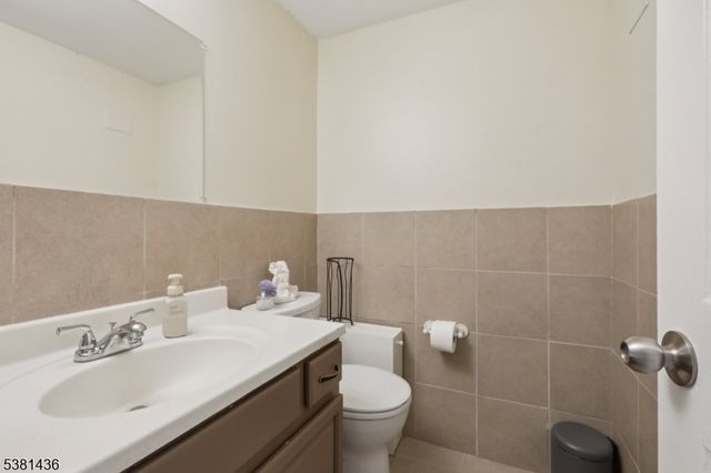 23 Fordham Trl, Hopatcong Boro, NJ 07843