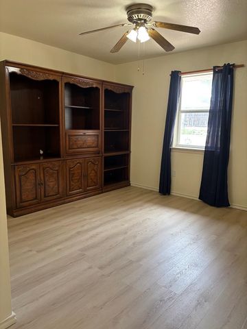 224 Coronado Circle, Kerrville, TX 78028