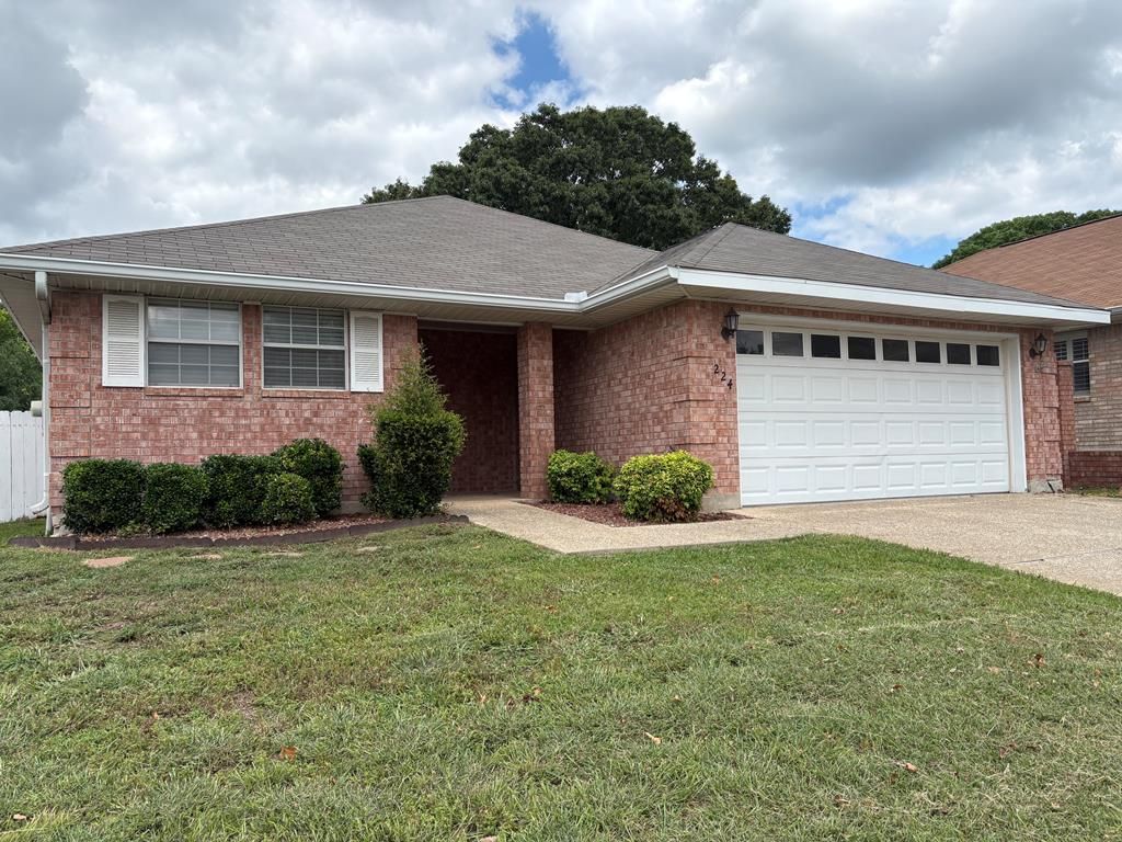 224 Coronado Circle, Kerrville, TX 78028