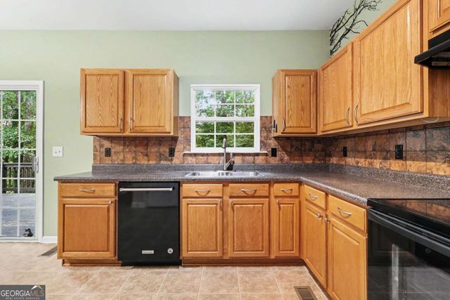 3611 Jasmine Cove Lane, Snellville, GA 30039
