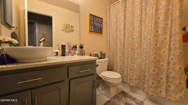 6356 MITZI BOND, El Paso, TX 79932