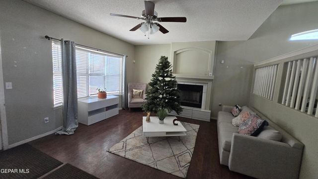 6356 MITZI BOND, El Paso, TX 79932