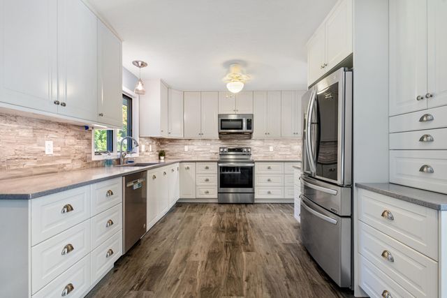 115 Briars Farm Lane, Pennfield Twp, MI 49017