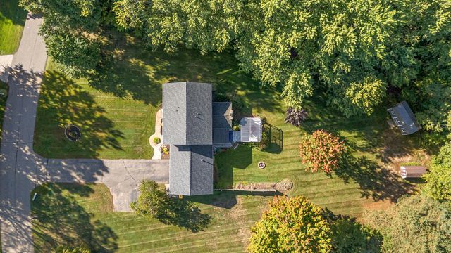 115 Briars Farm Lane, Pennfield Twp, MI 49017