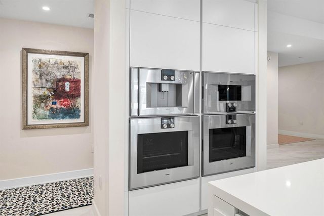 220 SE Mizner Boulevard 205, Boca Raton, FL 33432