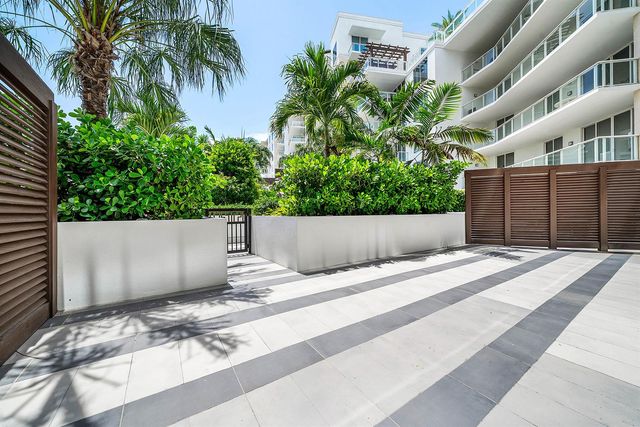 220 SE Mizner Boulevard 205, Boca Raton, FL 33432