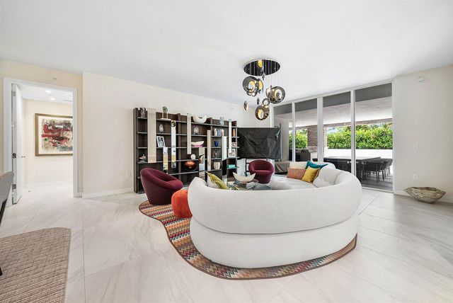220 SE Mizner Boulevard 205, Boca Raton, FL 33432