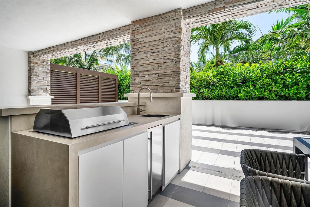 220 SE Mizner Boulevard 205, Boca Raton, FL 33432