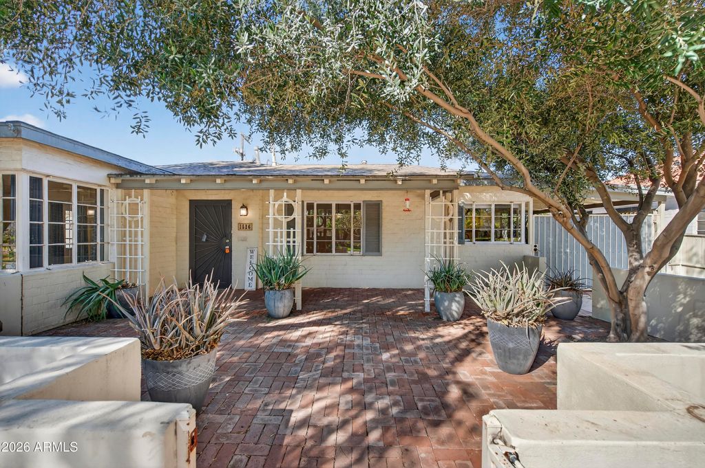 1526 W WILSHIRE Drive, Phoenix, AZ 85007 — exterior
