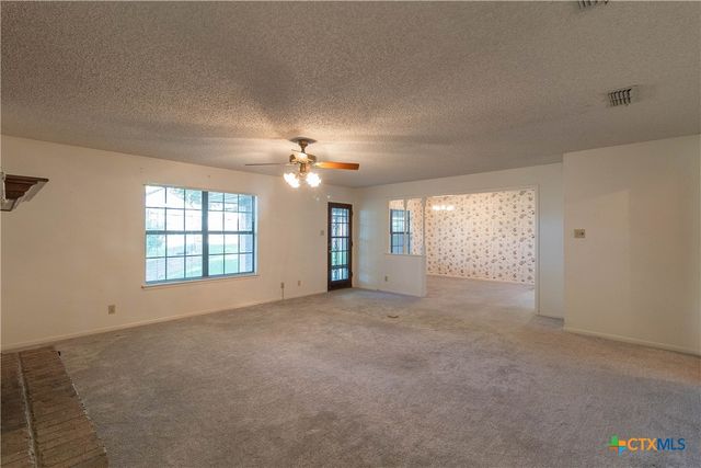 3065 Summit Drive, Belton, TX 76513