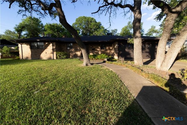 3065 Summit Drive, Belton, TX 76513