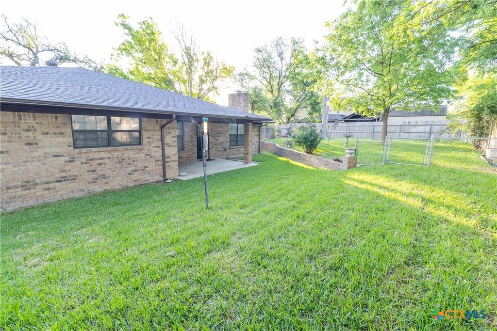 Image 35 of property listing at 3065 Summit Drive, Belton, TX 76513