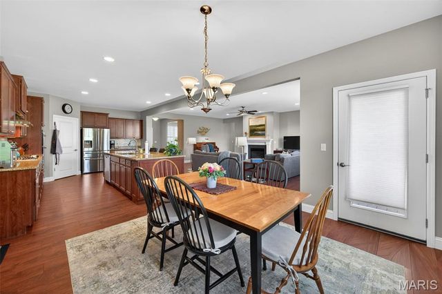 607 Falconcrest Drive, Lake St Louis, MO 63367