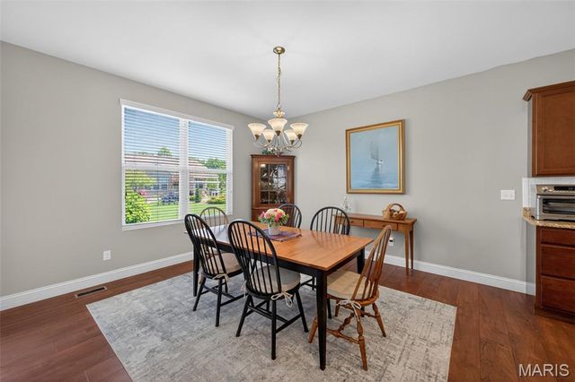 607 Falconcrest Drive, Lake St Louis, MO 63367