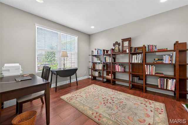 607 Falconcrest Drive, Lake St Louis, MO 63367