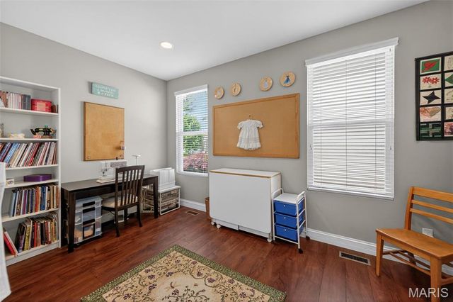 607 Falconcrest Drive, Lake St Louis, MO 63367