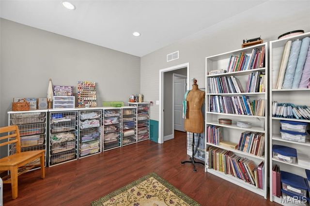 607 Falconcrest Drive, Lake St Louis, MO 63367