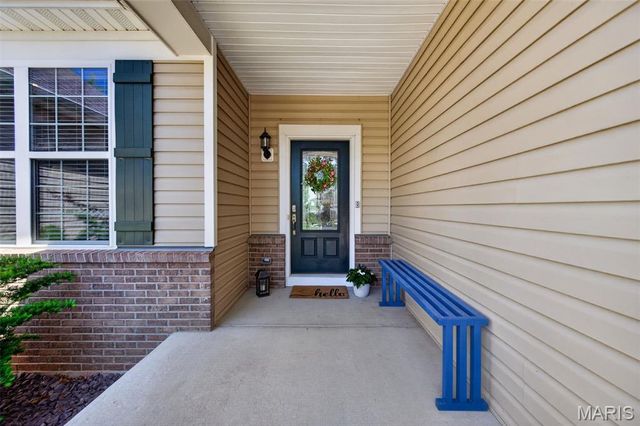 607 Falconcrest Drive, Lake St Louis, MO 63367