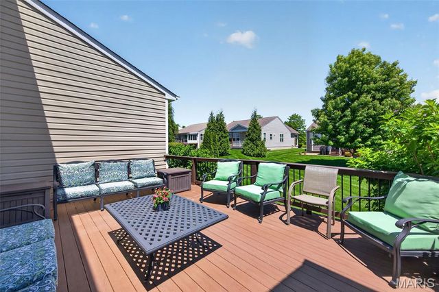 607 Falconcrest Drive, Lake St Louis, MO 63367