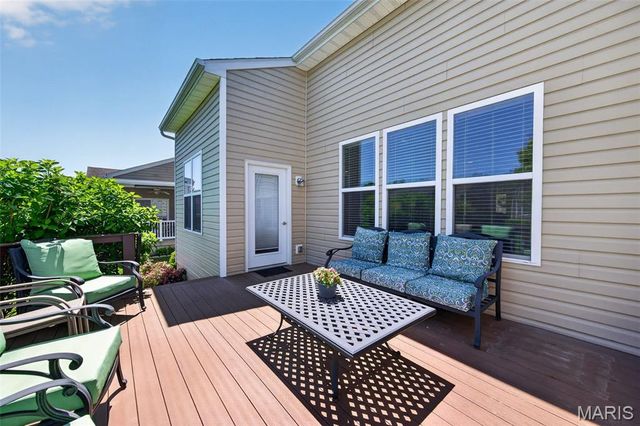 607 Falconcrest Drive, Lake St Louis, MO 63367
