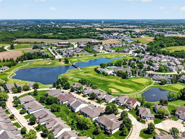 607 Falconcrest Drive, Lake St Louis, MO 63367