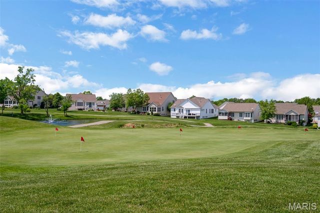607 Falconcrest Drive, Lake St Louis, MO 63367