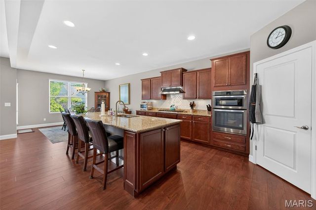 607 Falconcrest Drive, Lake St Louis, MO 63367