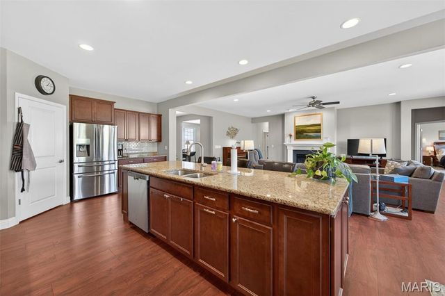 607 Falconcrest Drive, Lake St Louis, MO 63367