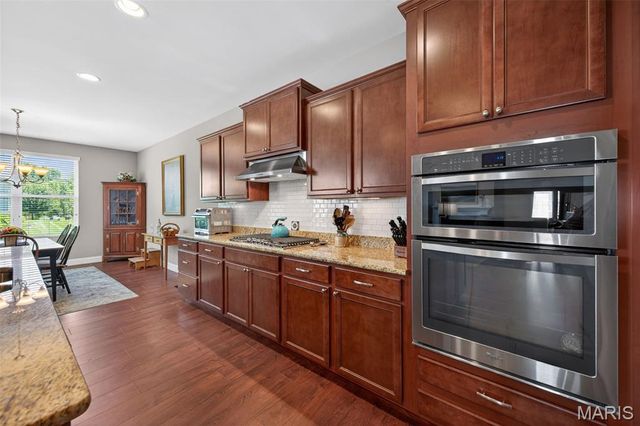 607 Falconcrest Drive, Lake St Louis, MO 63367