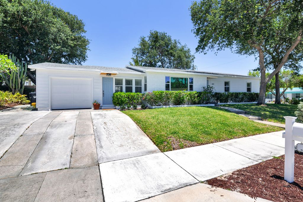 304 Wellesley Drive, Lake Worth Beach, FL 33460