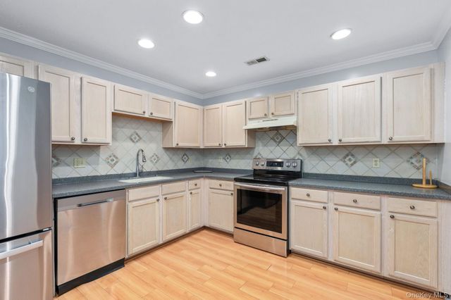 104 Sparrow Ridge Road 20C, Carmel, NY 10512