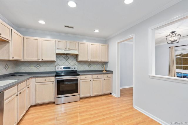 104 Sparrow Ridge Road 20C, Carmel, NY 10512